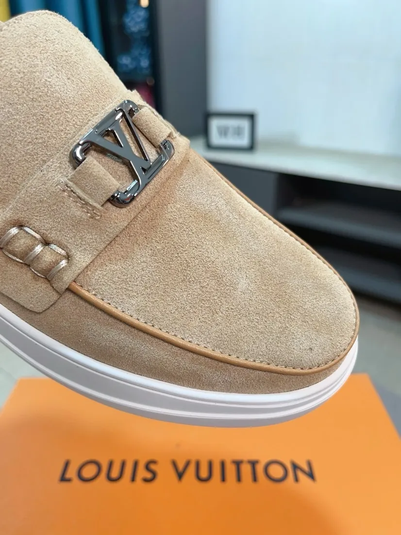 Men's shoes💰440🌹🌹[LV]🌹High-end brand of men's shoes: official website 1:1 latest masterpiece: the upper is made of Italian imported first-layer cowhide with special materials➕made of full genuine leather lining🔥, making walking more convenient and comfortable! Exclusive new style, stunning work [color]! Create a fashionable personality to set off your uniqueness! A must-have for trendy men! Classic🔥Number: 38-44